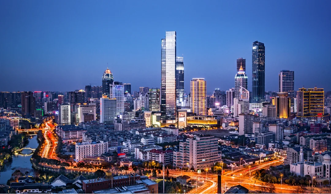 江苏无锡新吴新光路桔子水晶酒店