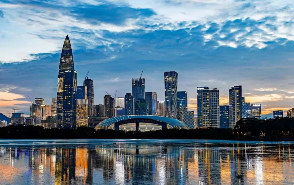 深圳华强北市委桔子水晶酒店