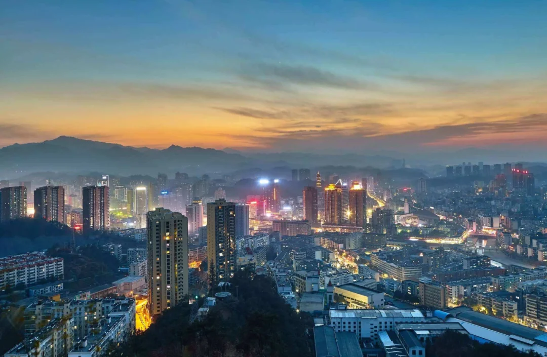 湖北十堰国瑞府桔子水晶酒店