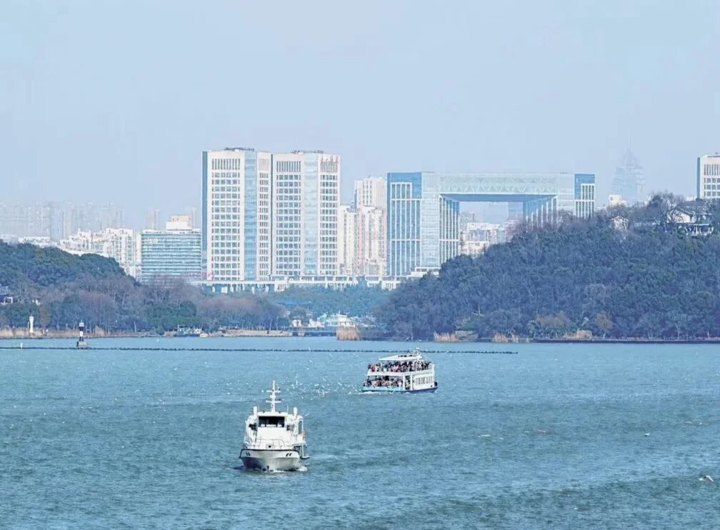 湖州吴兴市政府桔子水晶酒店